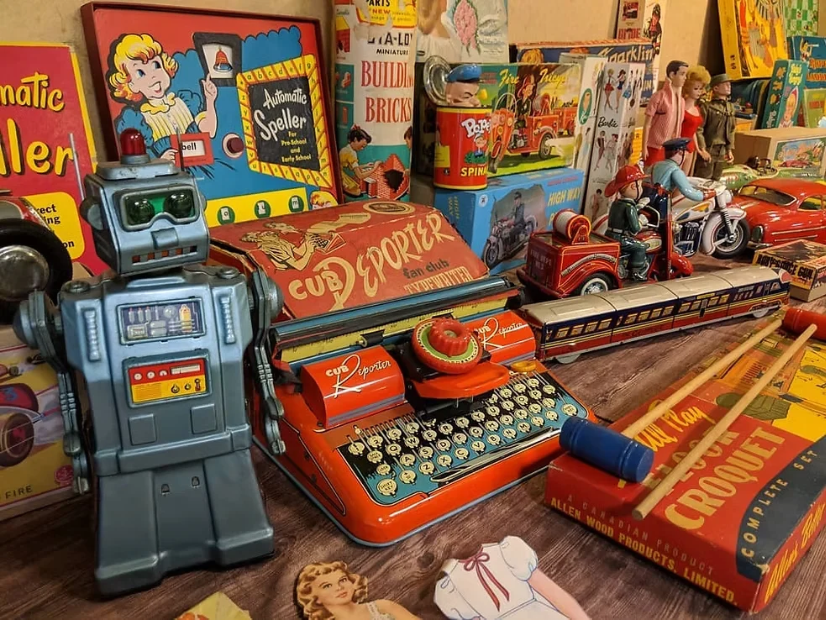 Collecting Antique Toys